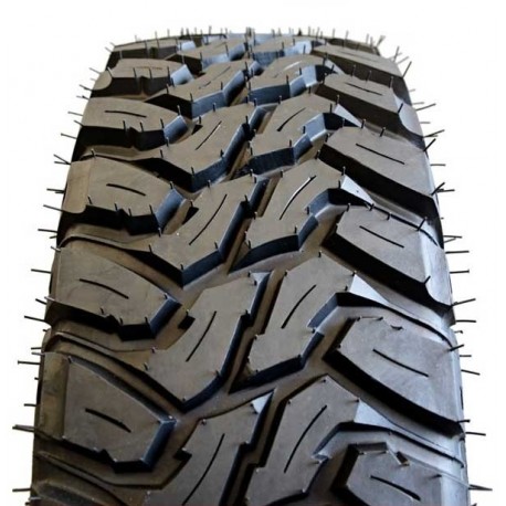 MFT MUD2 4X4  215/70 R15  M+S 115 /113 Q